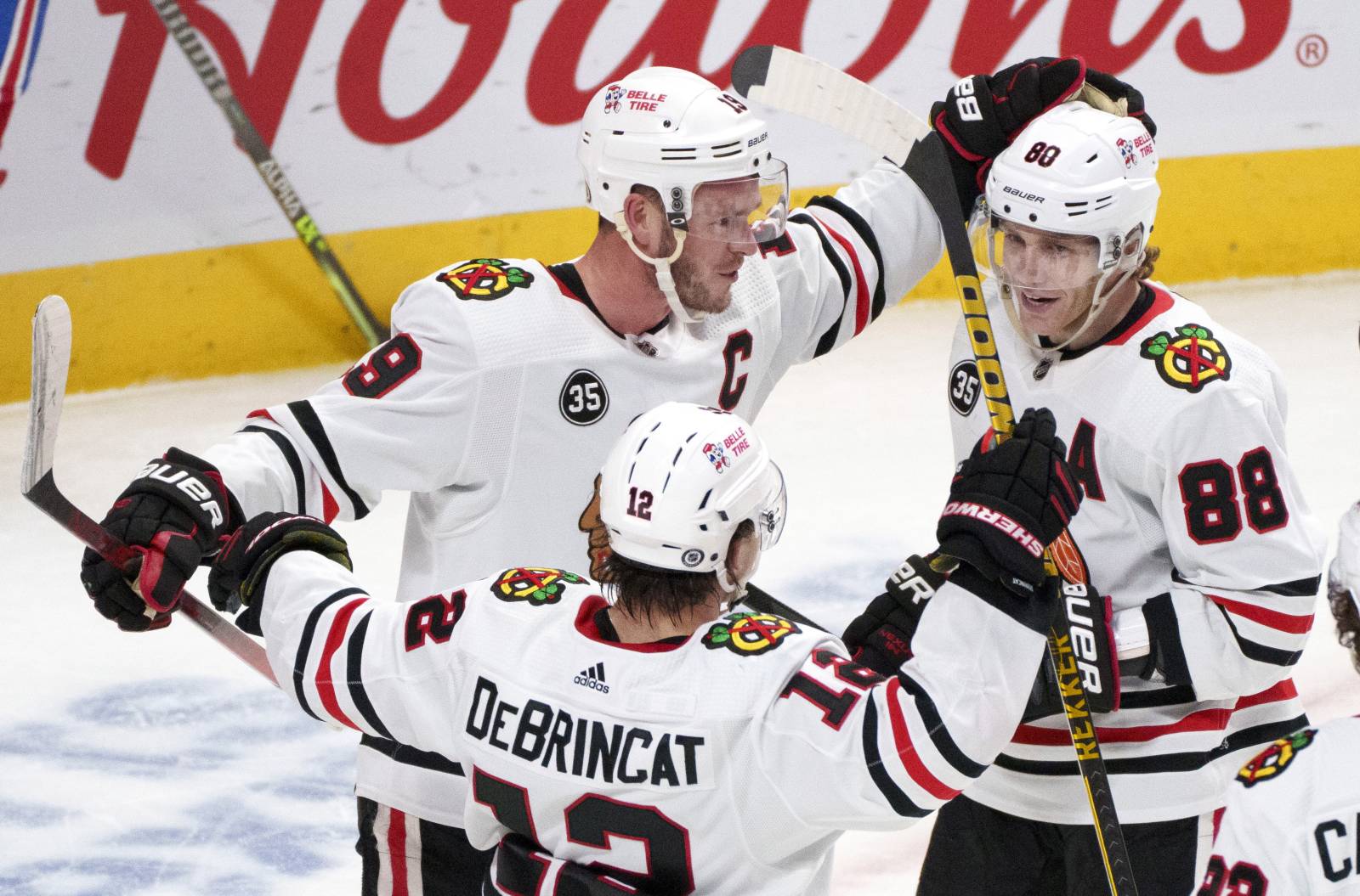 &laquo;Чикаго&raquo; в гостях обыграл &laquo;Колорадо&raquo;, Михеев забросил первую шайбу в сезоне